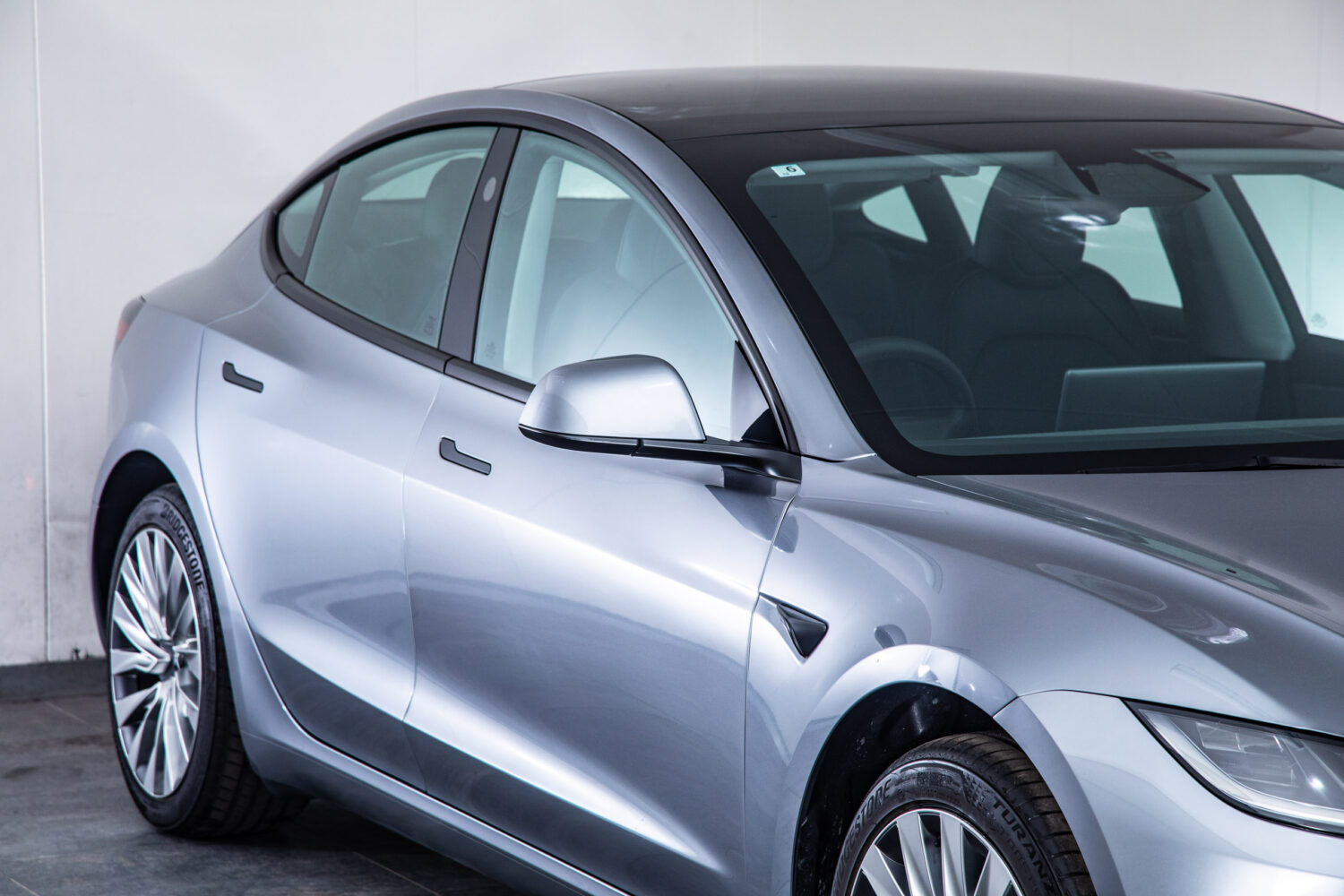 テスラ モデル3 RWD