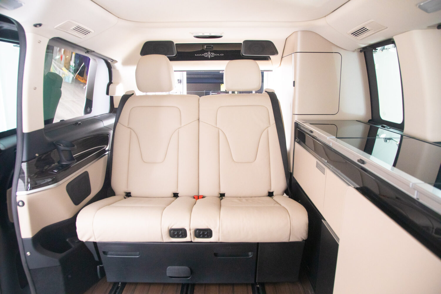 Vクラス BRABUS マルコポーロ D30 4×4 キャンパー