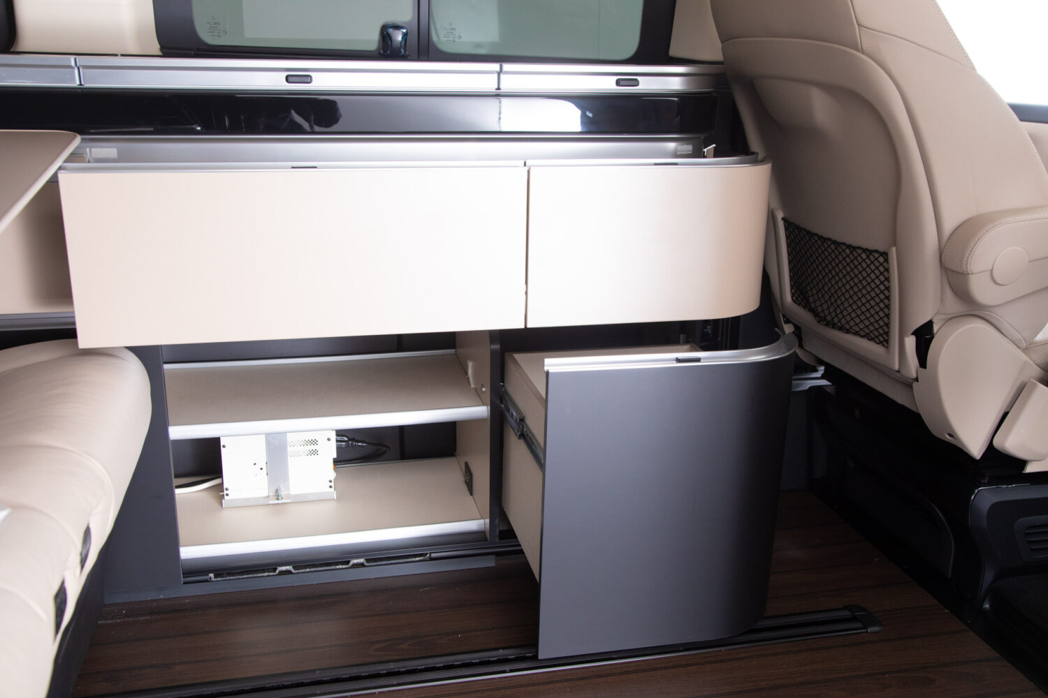 Vクラス BRABUS マルコポーロ D30 4×4 キャンパー