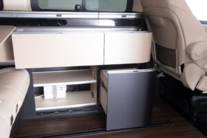 Vクラス BRABUS マルコポーロ D30 4×4 キャンパー