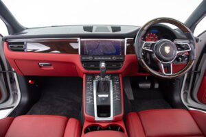 マカン S シュポルト エディション (パノラミック ルーフ システム装着車) PDK 4WD