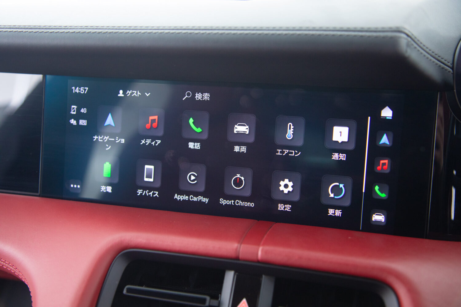 タイカン 4SパフォーマンスBattery+ 4シート4WD