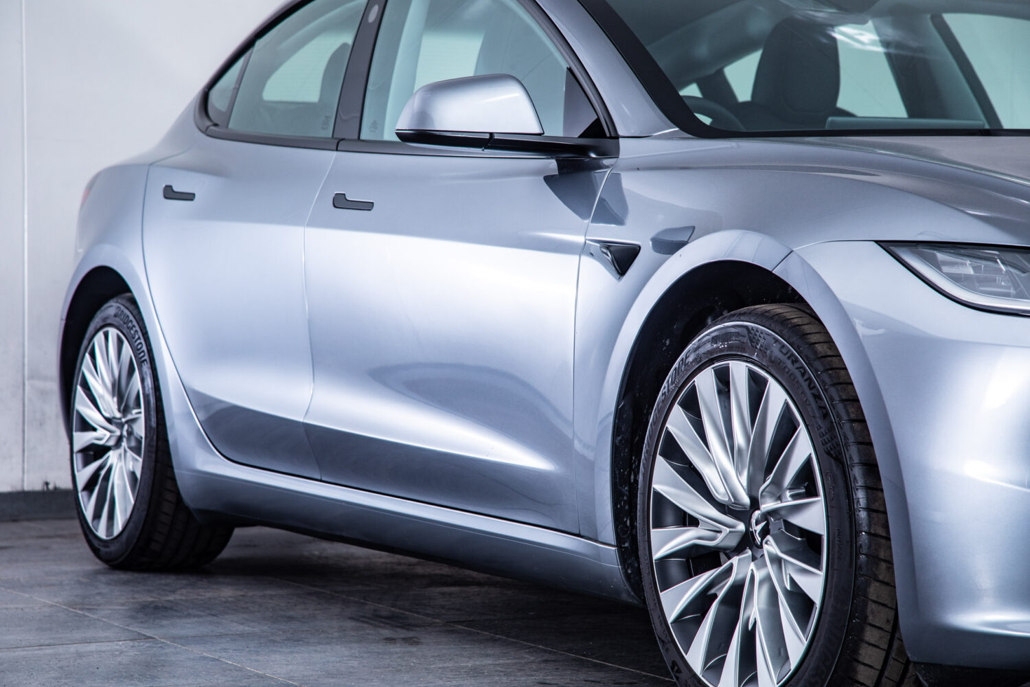 テスラ モデル3 RWD