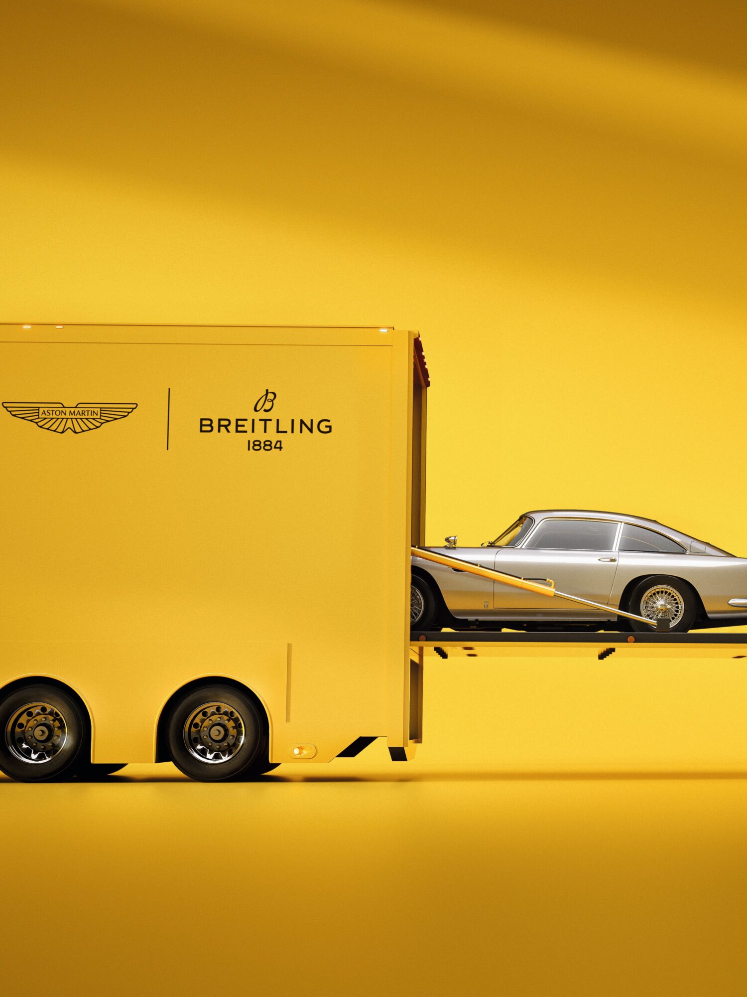 アストン・マーティンはブライトリングを公式ウォッチパートナーとして発表し、また同時にアストンマーティン・アラムコ・フォーミュラ1チームでも公式ウォッチパートナーとなった。