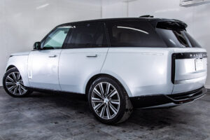 レンジローバー オートバイオグラフィー D300 スタンダードホイールベース 4WD