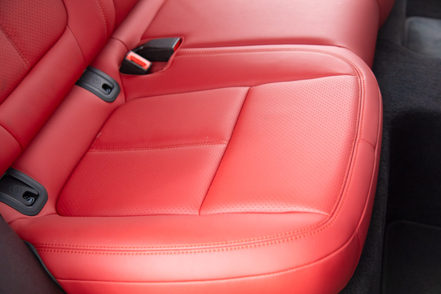 マカン S シュポルト エディション (パノラミック ルーフ システム装着車) PDK 4WD