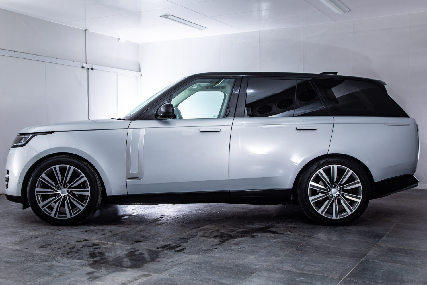 レンジローバー オートバイオグラフィー D300 スタンダードホイールベース 4WD