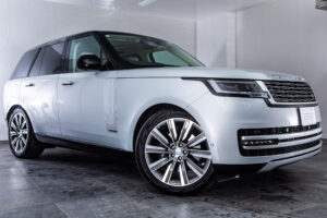 レンジローバー オートバイオグラフィー D300 スタンダードホイールベース 4WD