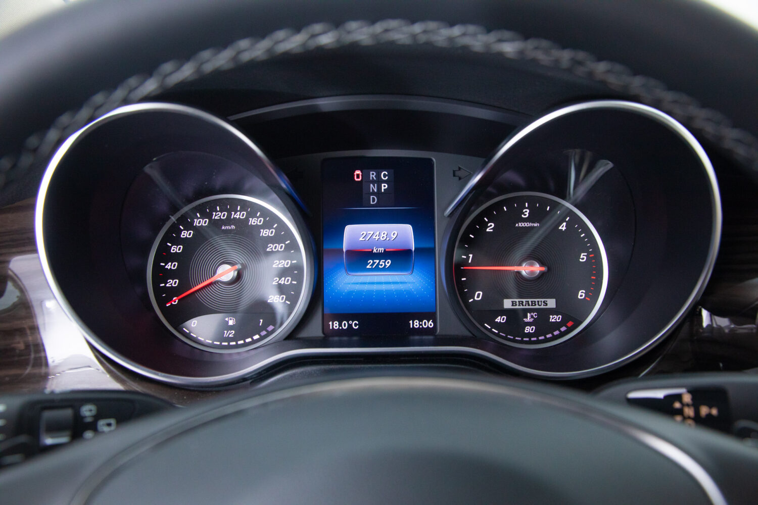 Vクラス BRABUS マルコポーロ D30 4×4 キャンパー