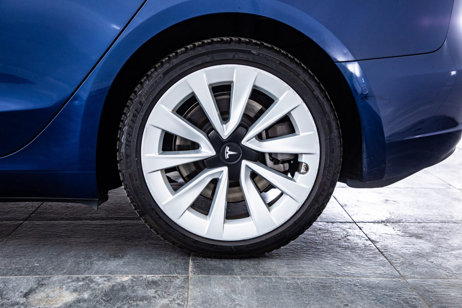 モデル3 ロングレンジ デュアルモーター 4WD