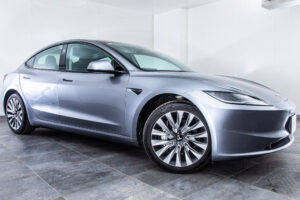 テスラ モデル3 RWD