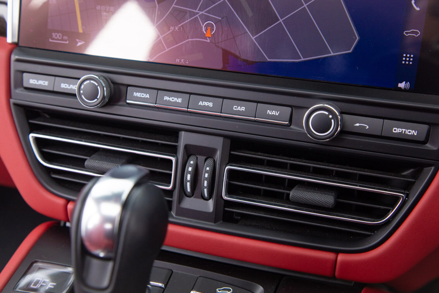 マカン S シュポルト エディション (パノラミック ルーフ システム装着車) PDK 4WD