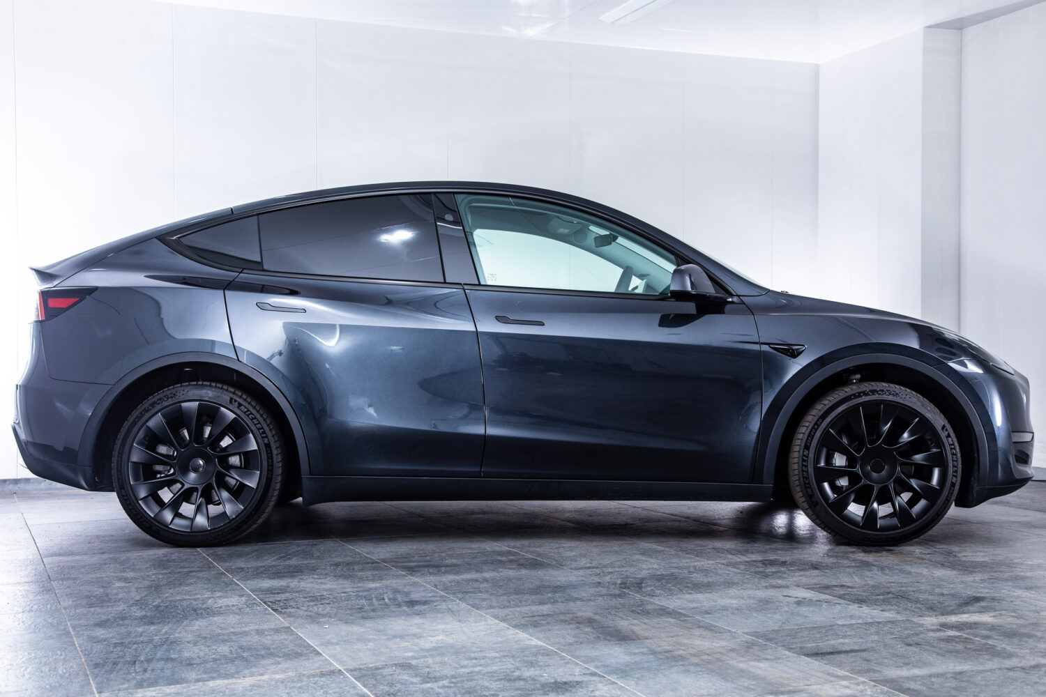 モデルY ロングレンジ デュアルモーター 4WD