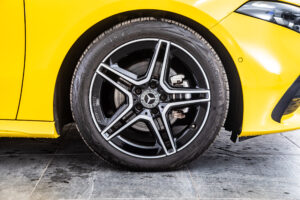 Aクラス A200d AMGラインパッケージ ディーゼルターボ MP202401