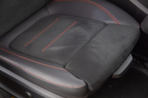 Aクラス A200d AMGラインパッケージ ディーゼルターボ MP202401