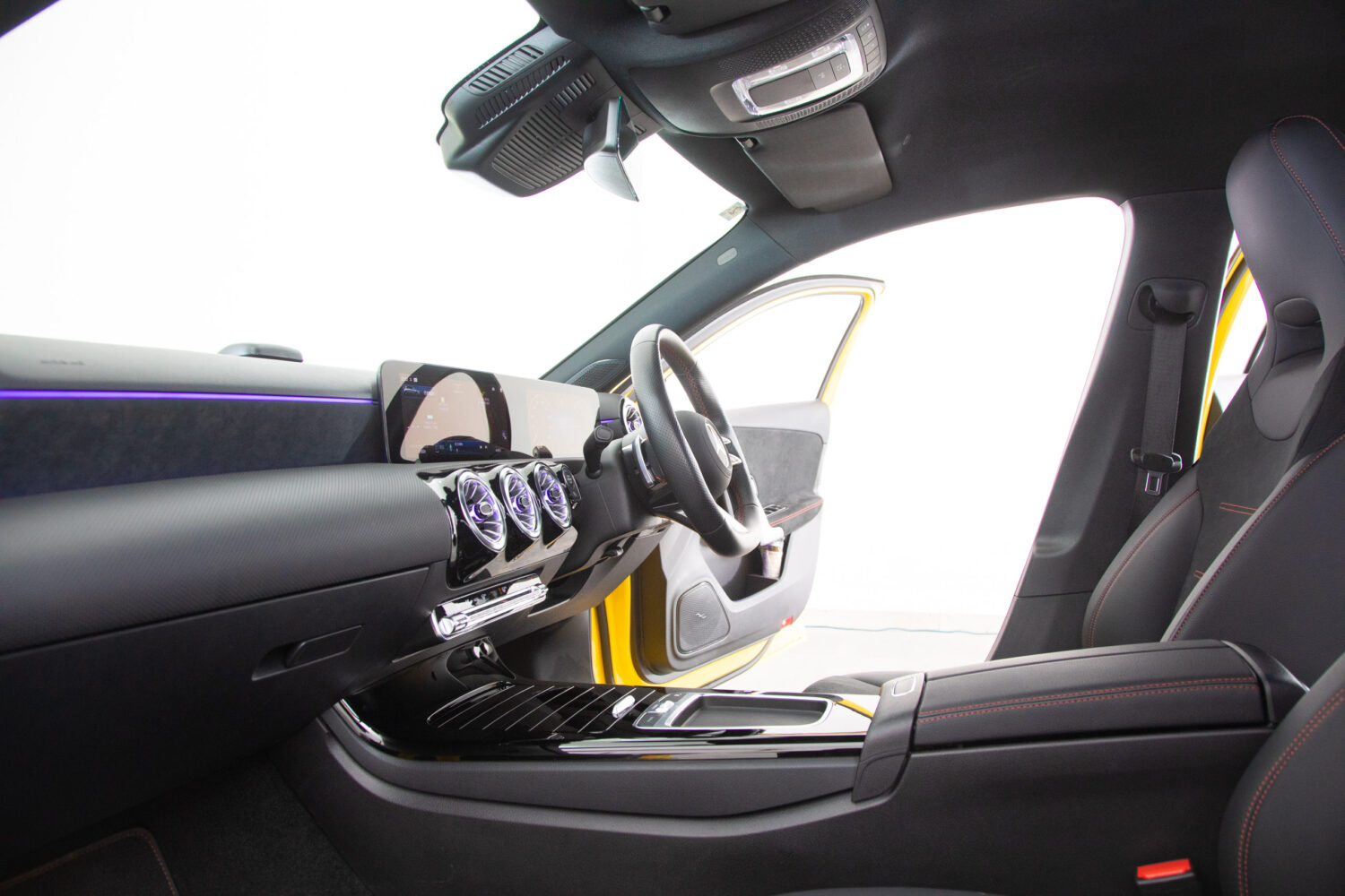 Aクラス A200d AMGラインパッケージ ディーゼルターボ MP202401