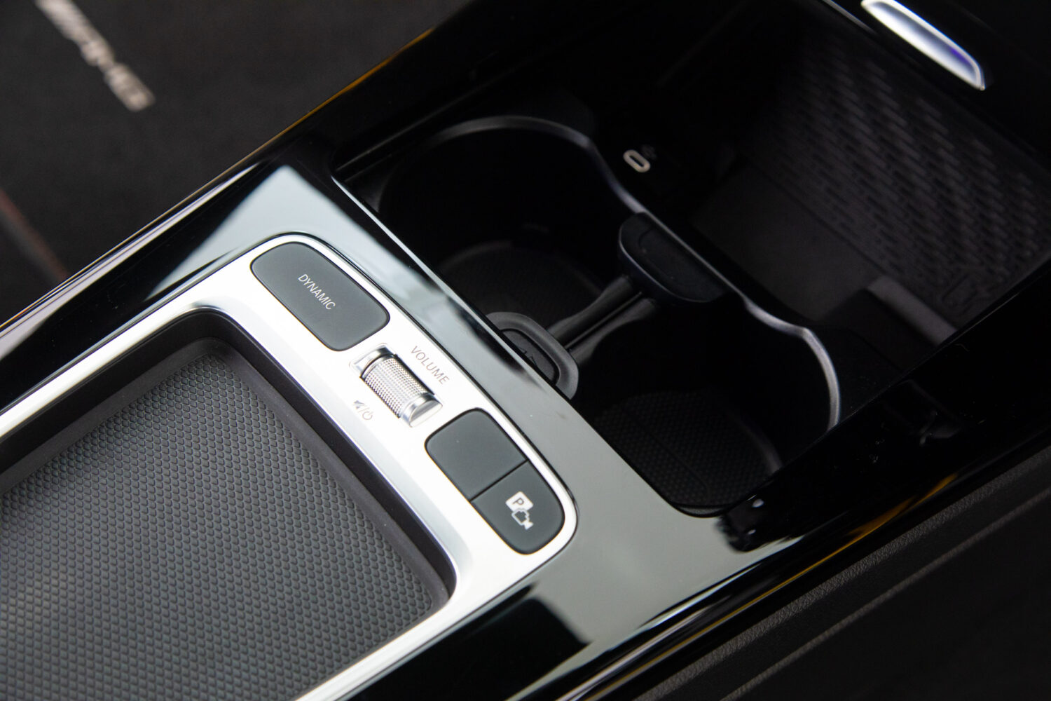 Aクラス A200d AMGラインパッケージ ディーゼルターボ MP202401