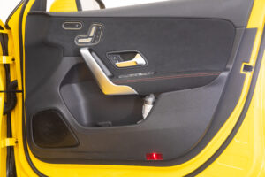 Aクラス A200d AMGラインパッケージ ディーゼルターボ MP202401