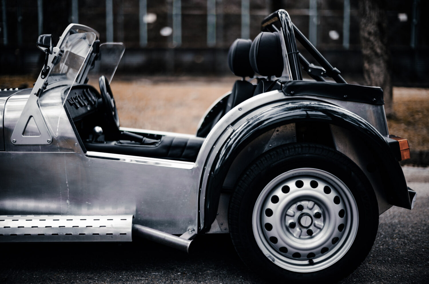 ケータハム・セブン160（FR/5MT）遅い、だが楽しい