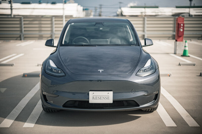 テスラ・モデルY（2023）未来感は、乗り込んだ瞬間に始まる