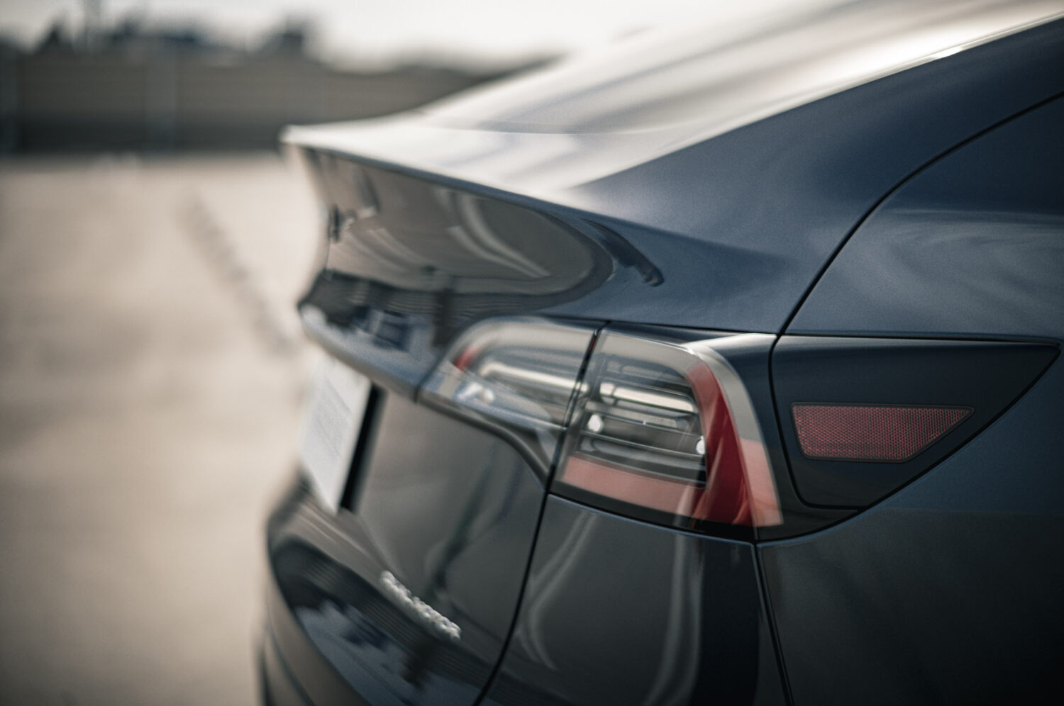 テスラ・モデルY（AWD）未来感は、乗り込んだ瞬間に始まる