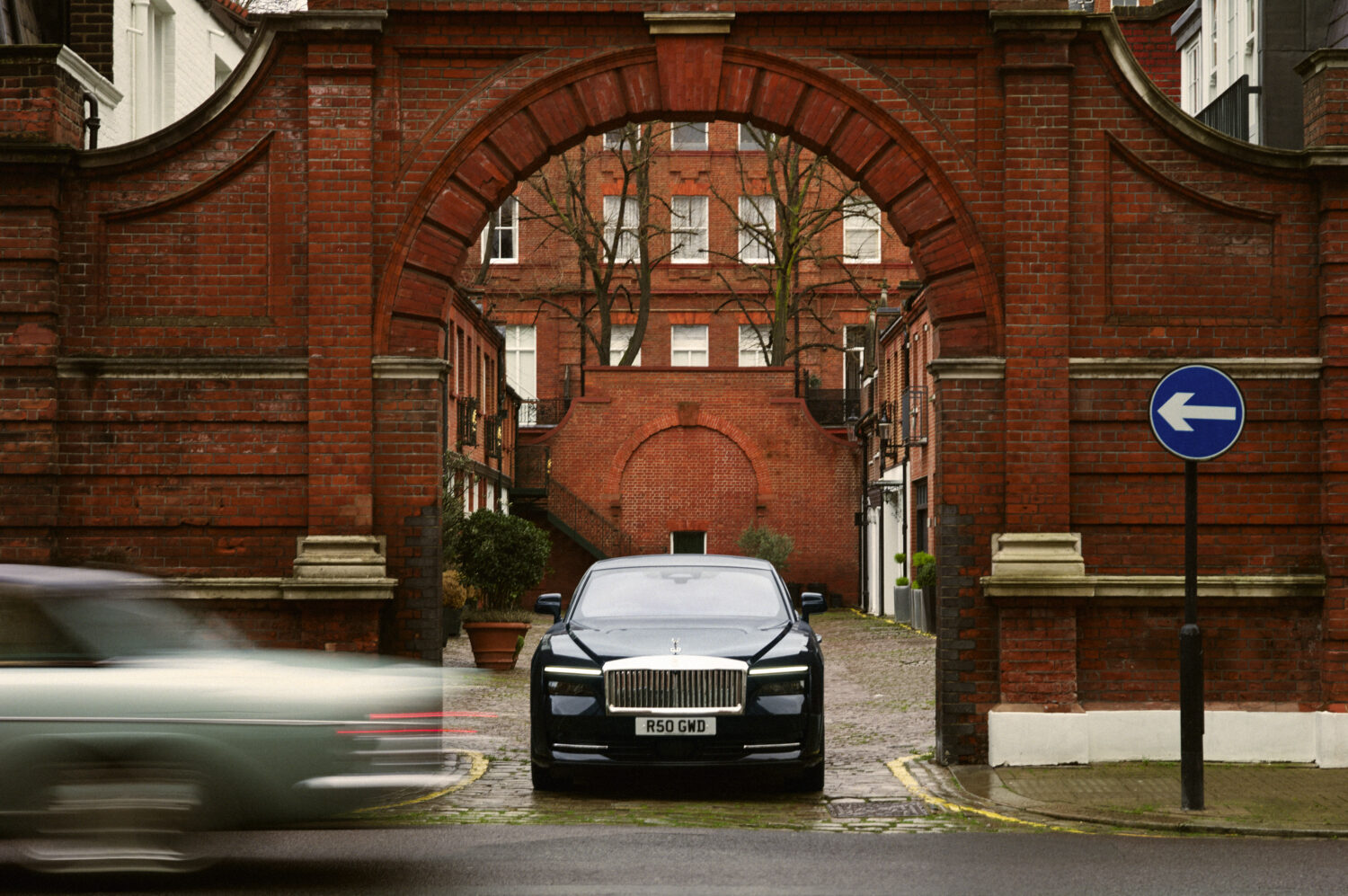 永続的な価値を持つクルマ　ロールス・ロイス・スペクター　未来のクラシックとなるべく