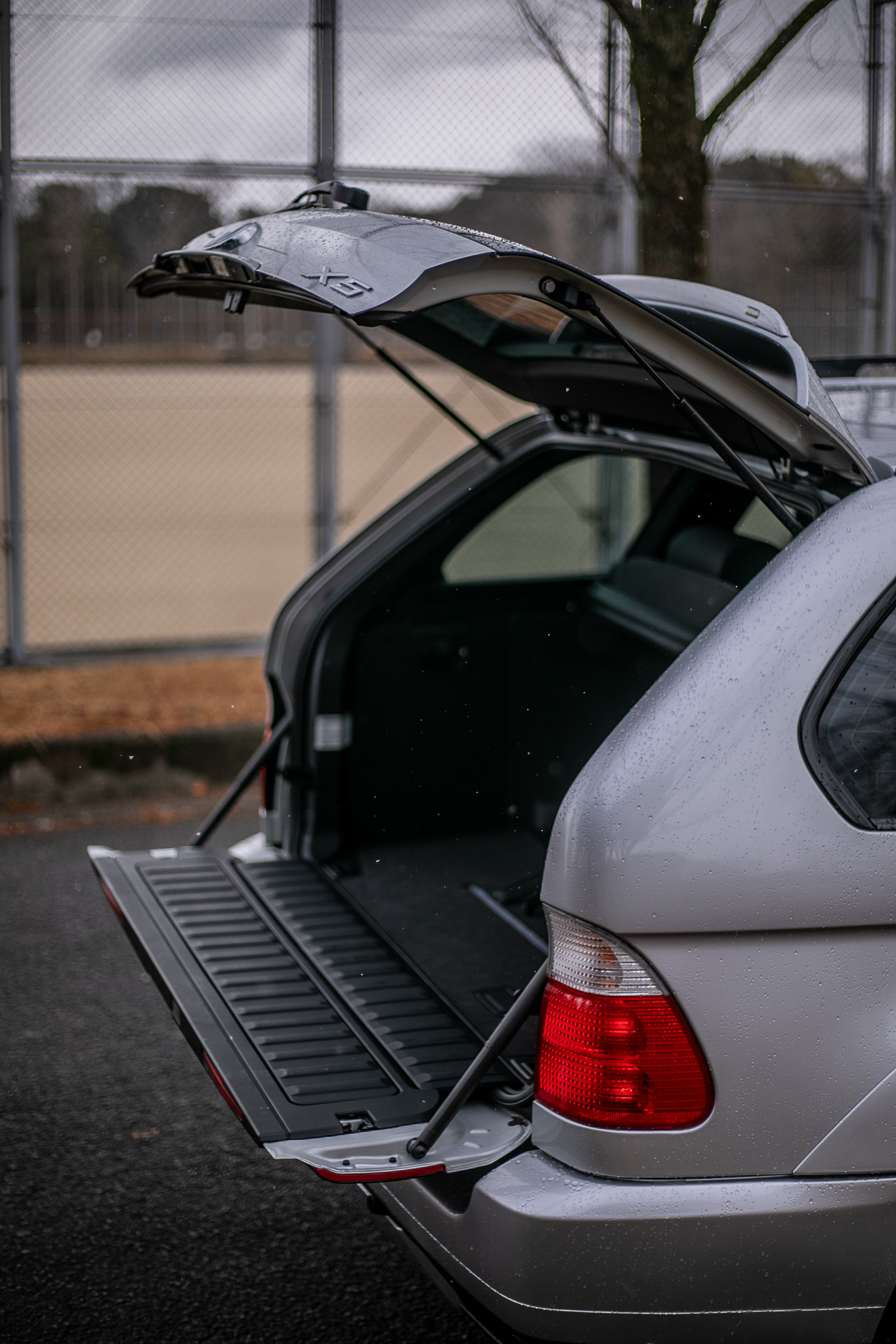 BMW X5 4.4i(2002)着崩しのラグジュアリー