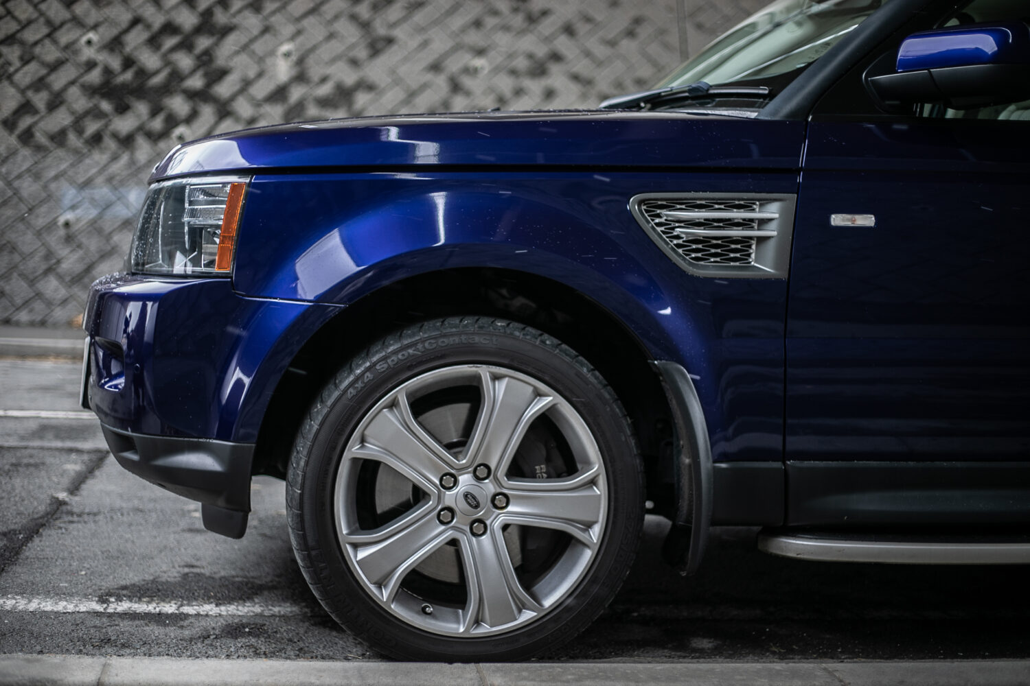 レンジローバースポーツ5.0 V8 スーパーチャージド(2010)SUVにプラスワンを