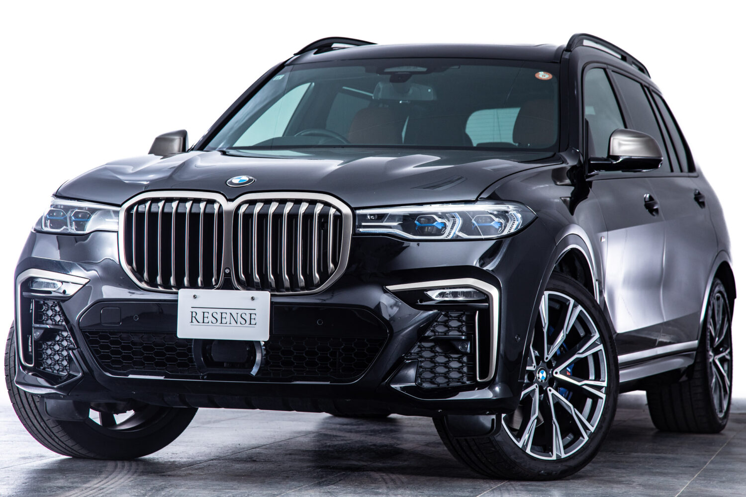 X7 M50i 4WD