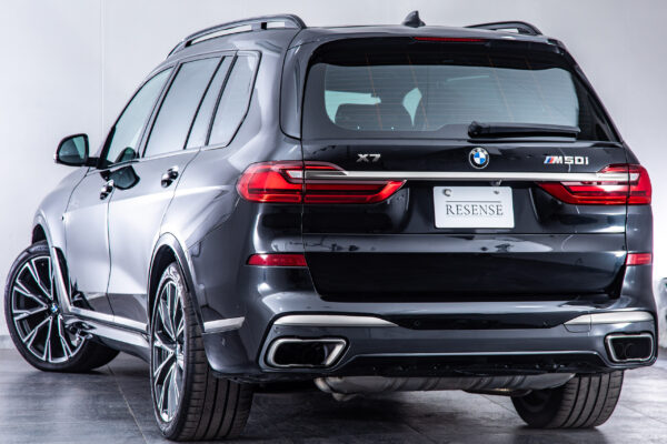 X7 M50i 4WD