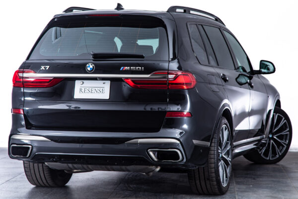 X7 M50i 4WD