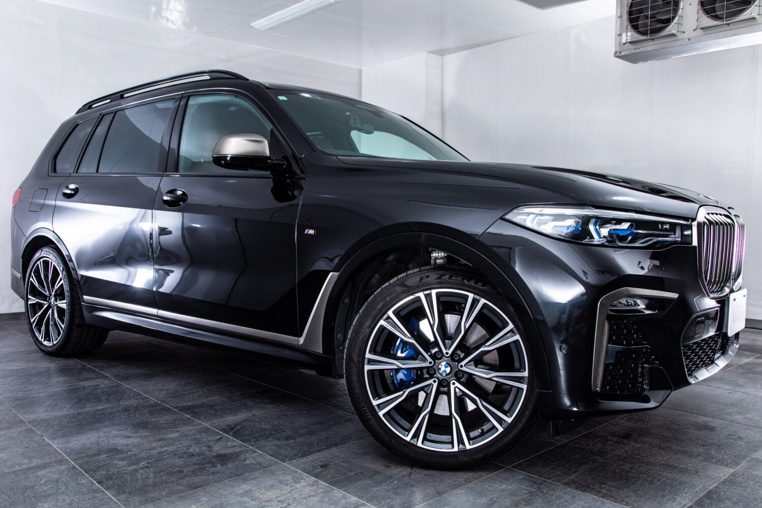 X7 M50i 4WD