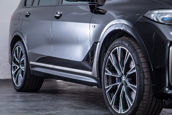 X7 M50i 4WD