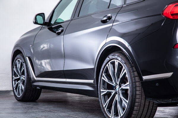 X7 M50i 4WD