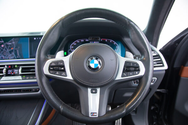 X7 M50i 4WD