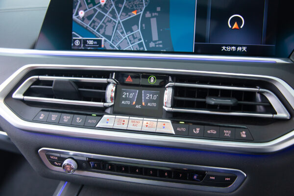 X7 M50i 4WD