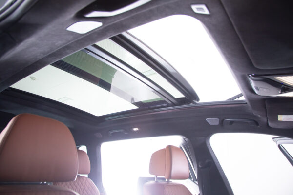 X7 M50i 4WD