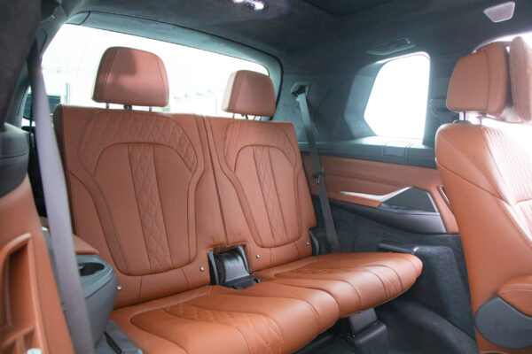 X7 M50i 4WD
