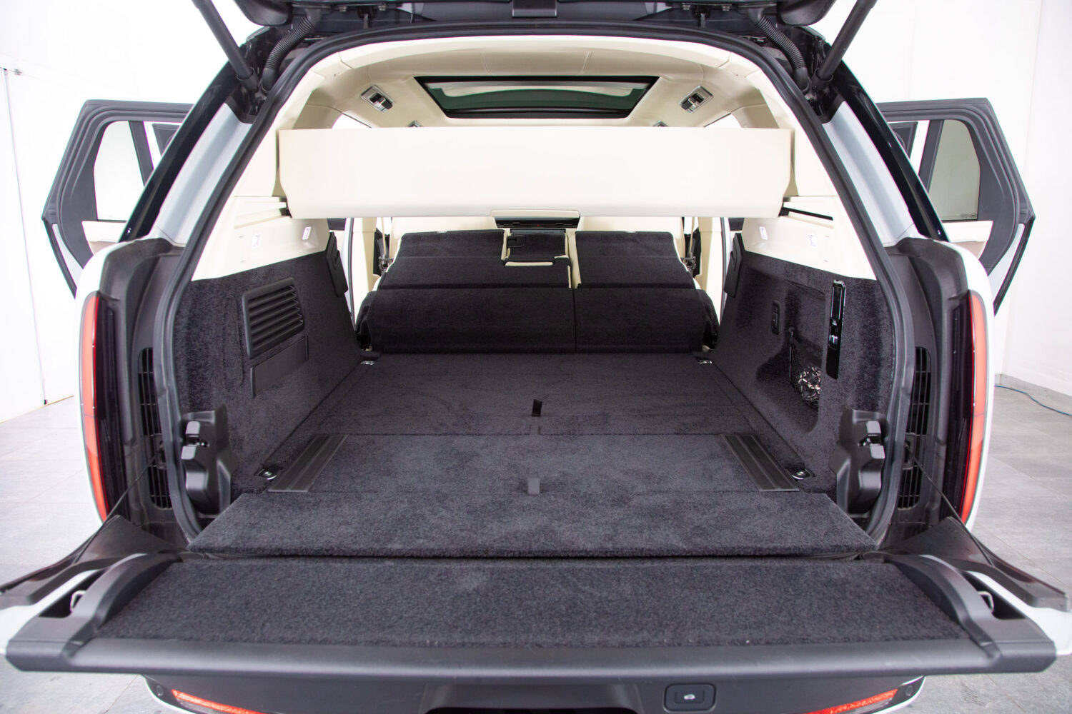 レンジローバー オートバイオグラフィー D300 スタンダードホイールベース 4WD