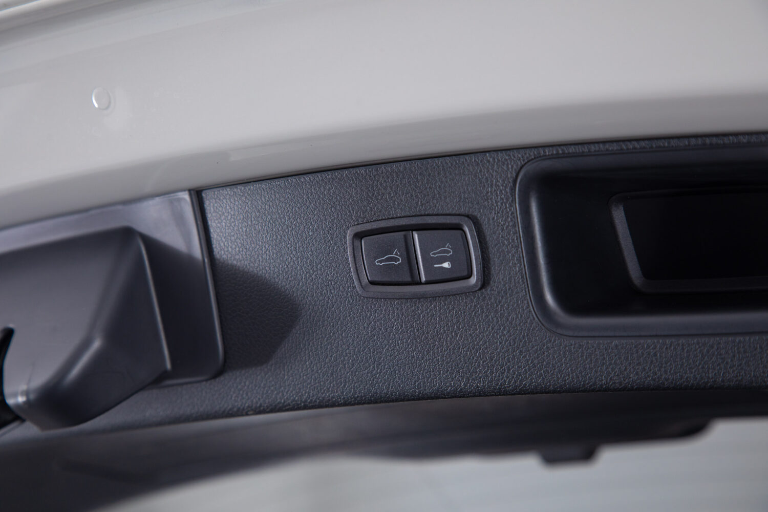 マカン S シュポルト エディション (パノラミック ルーフ システム装着車) PDK 4WD