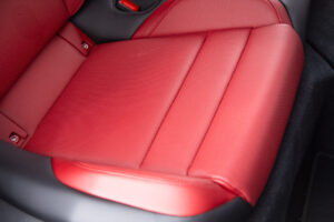 タイカン 4SパフォーマンスBattery+ 4シート4WD