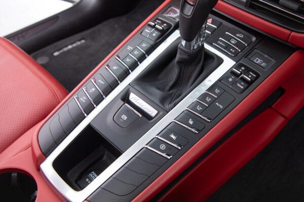 マカン PDK 4WD