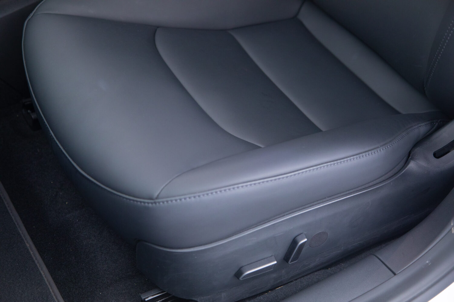 モデル3 ロングレンジ デュアルモーター 4WD