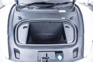 タイカン 4SパフォーマンスBattery+ 4シート4WD