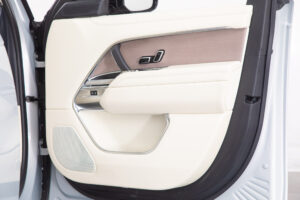 レンジローバー オートバイオグラフィー D300 スタンダードホイールベース 4WD