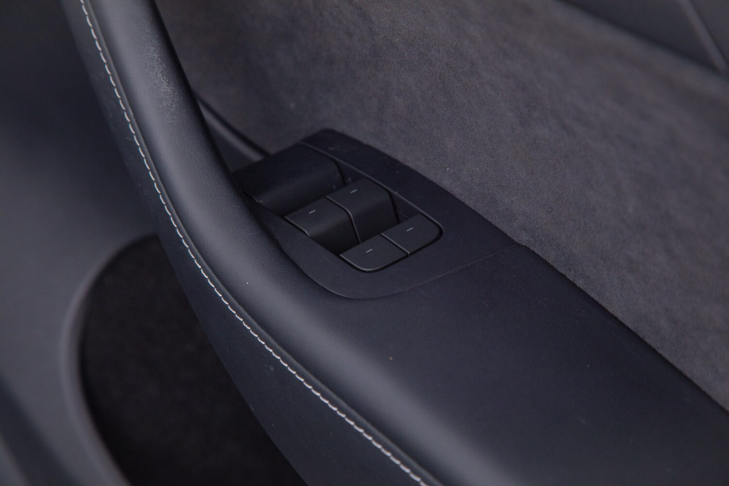 モデルY ロングレンジ デュアルモーター 4WD