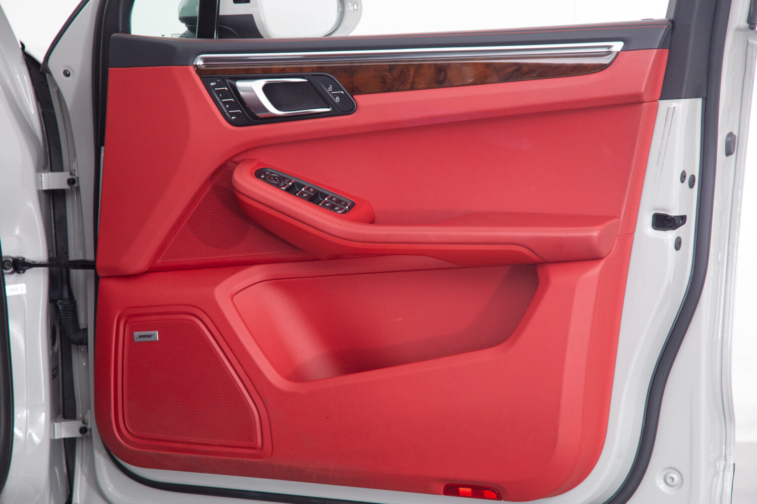 マカン S シュポルト エディション (パノラミック ルーフ システム装着車) PDK 4WD