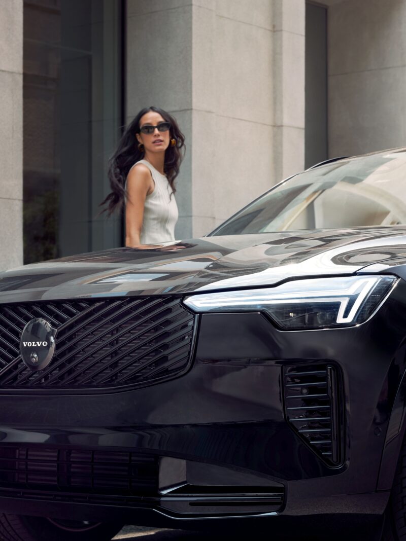 フラッグシップSUVに「ブラックエディション」登場　ボルボXC90