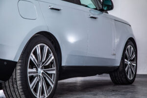 レンジローバー オートバイオグラフィー D300 スタンダードホイールベース 4WD