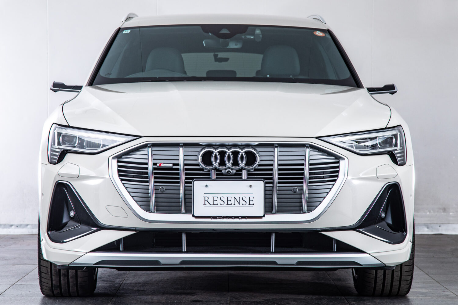 e-tron 55 クワトロ Sライン 4WD